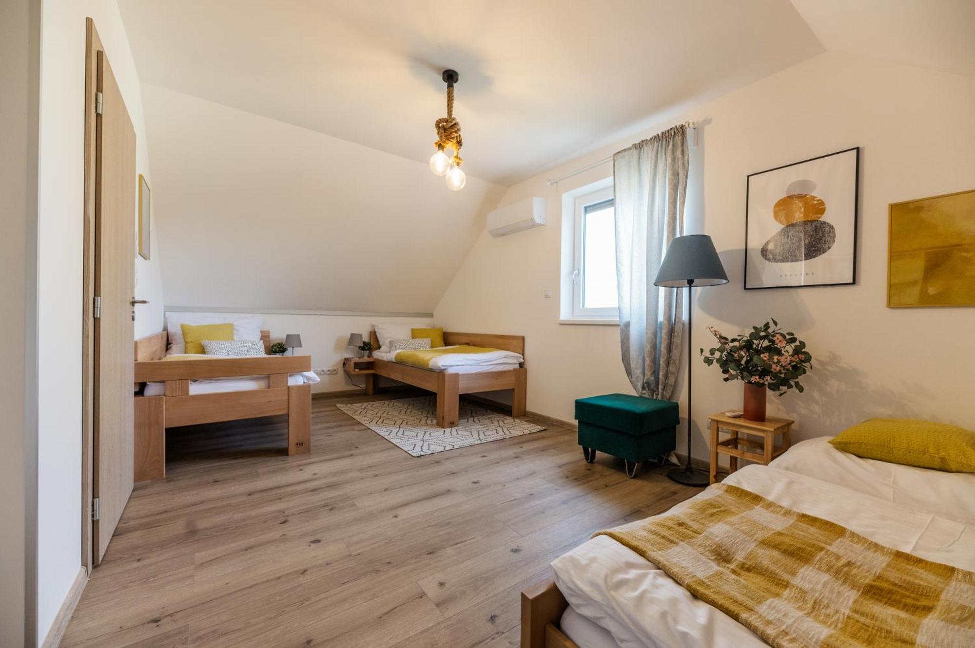 Rekreacni Dum U Jezer, Milovice 6 Villa Buitenkant foto